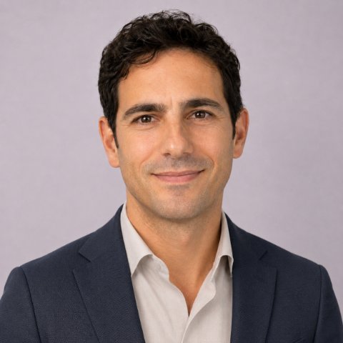 Marco R., il commercialista dedicato Ancora